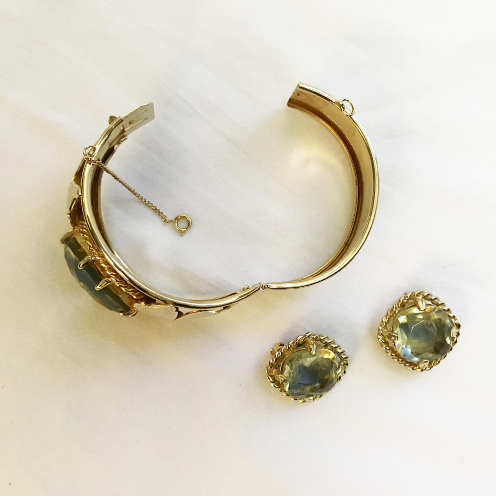 SARAH COVENTRY Rare Gold Bracelet & Earrings Set - Picture 3 of 8